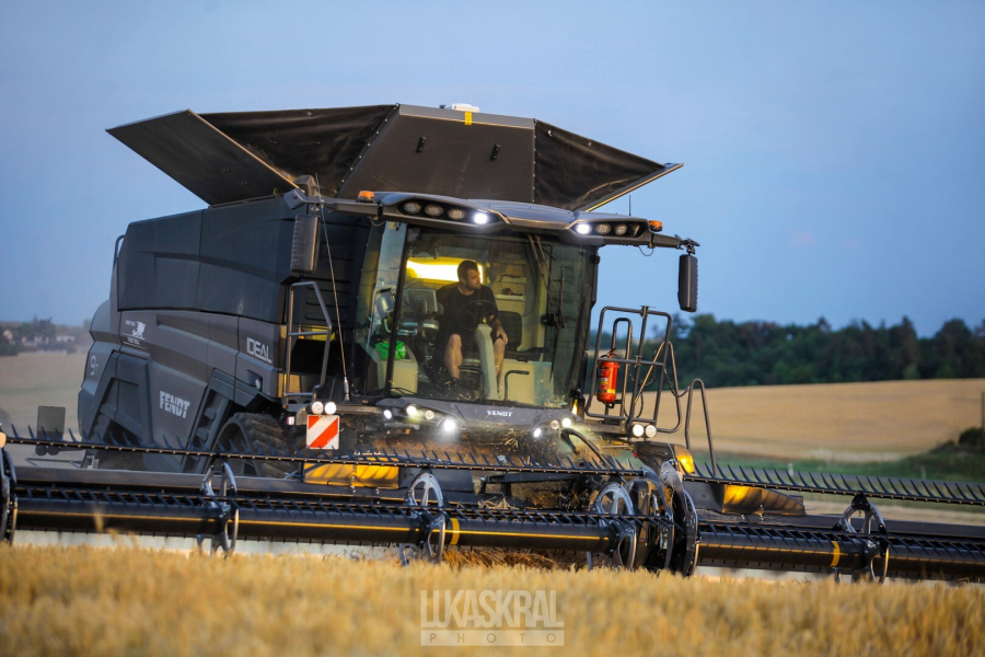 IDEAL 9T DEMO Tour- lukaskralphoto.cz 15